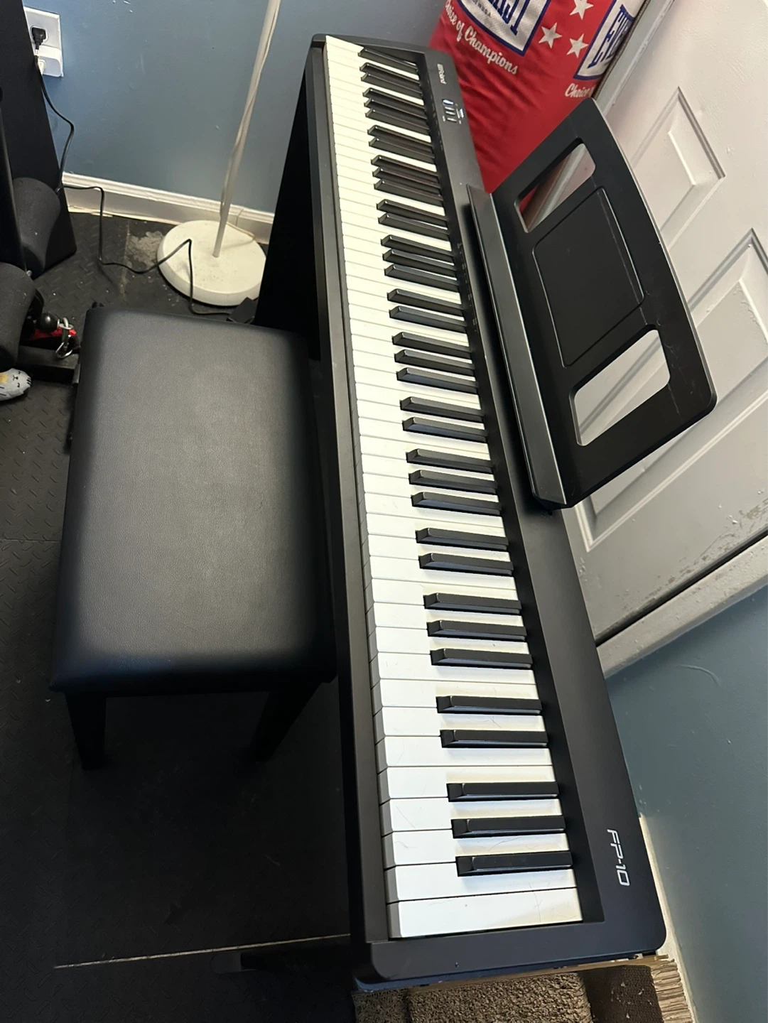 Roland FP-10 Digital Piano