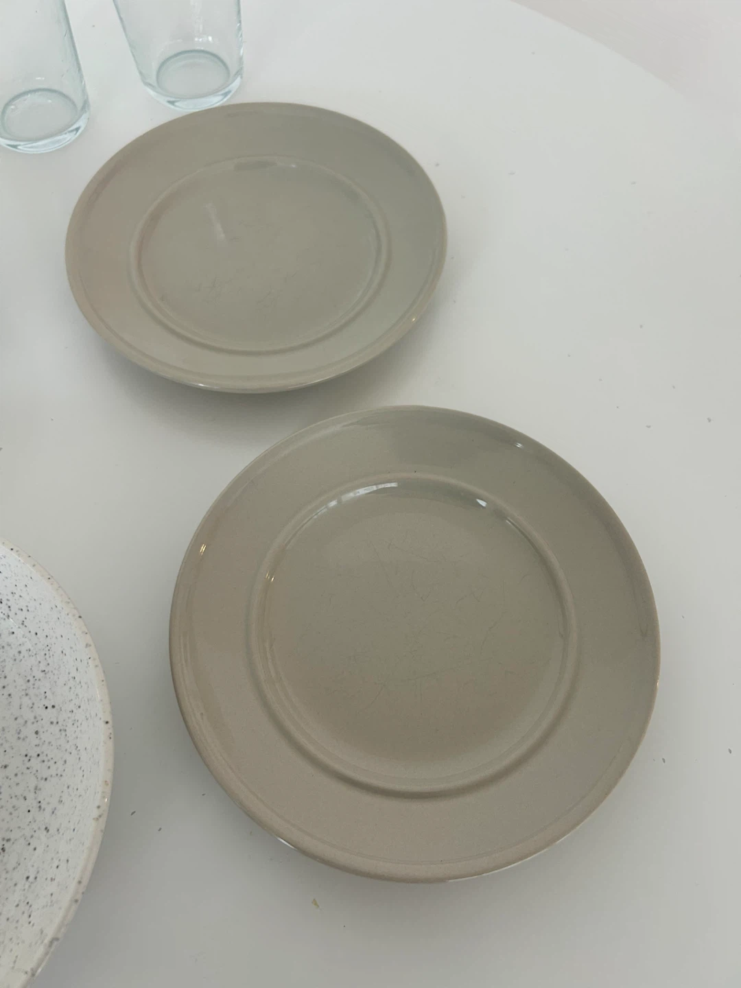 Set of 4 Plates and 2 Glasses - photo 2