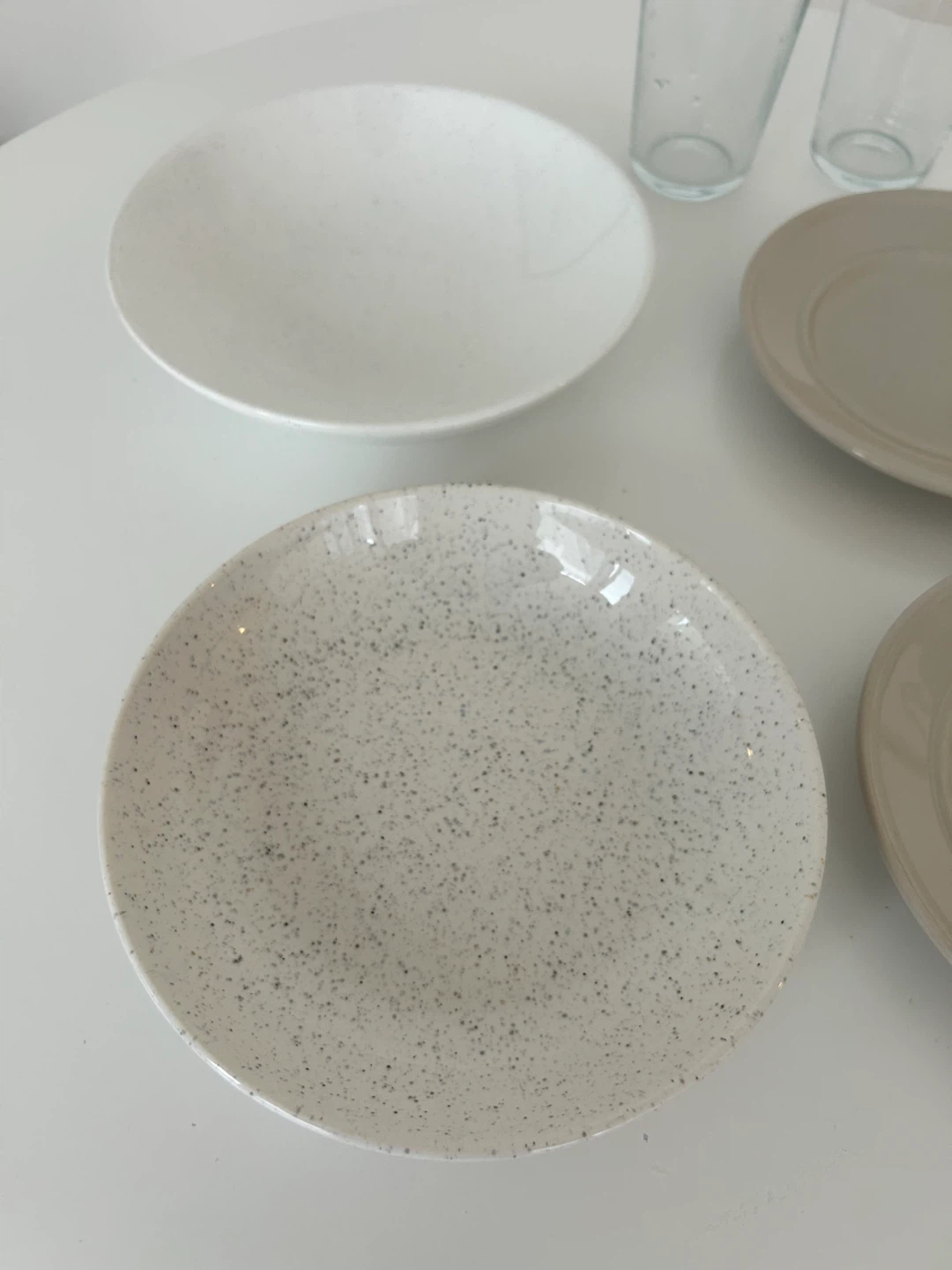 Set of 4 Plates and 2 Glasses - photo 3