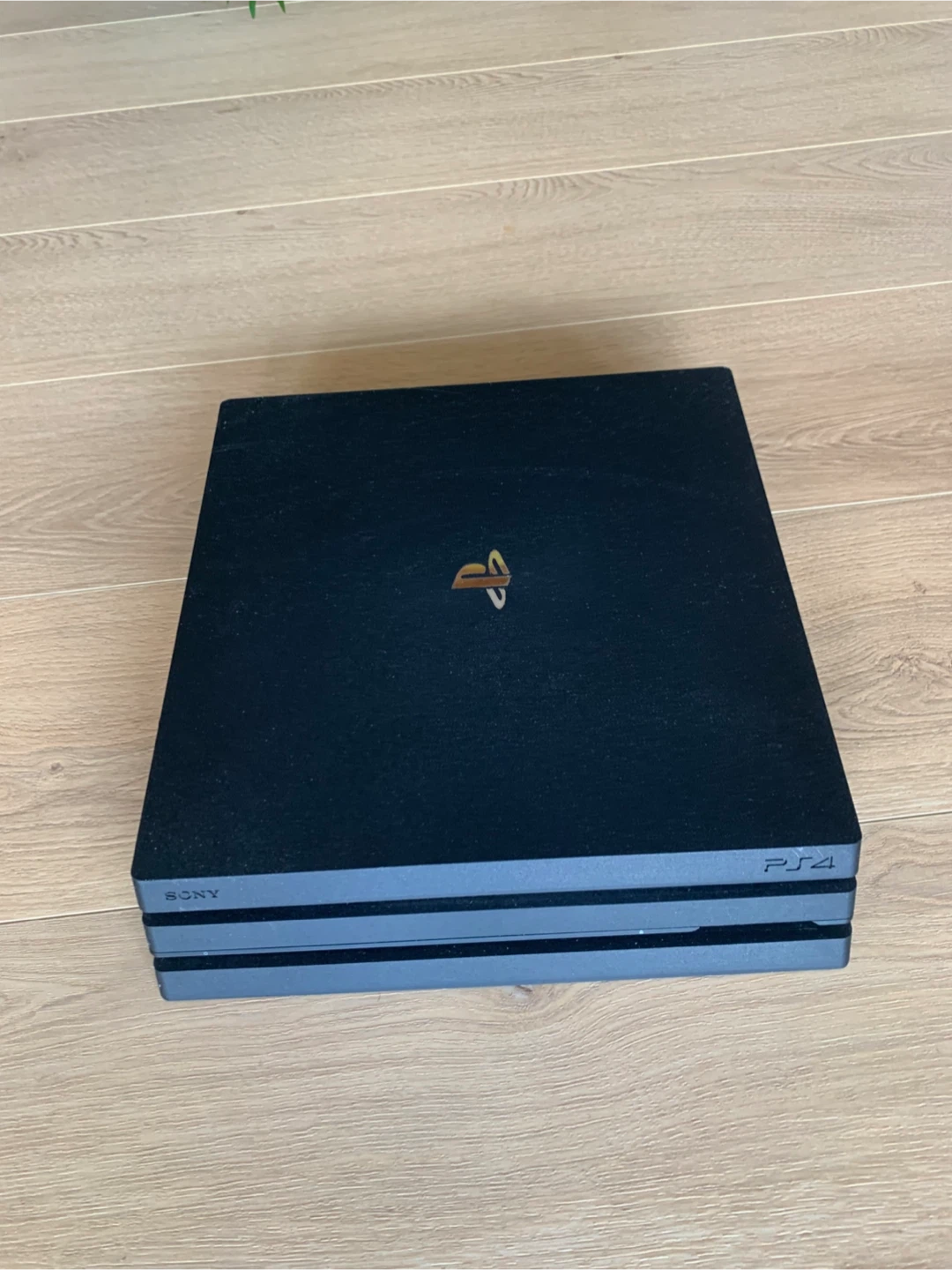 Sony PlayStation 4 Pro 1TB Console - photo 2