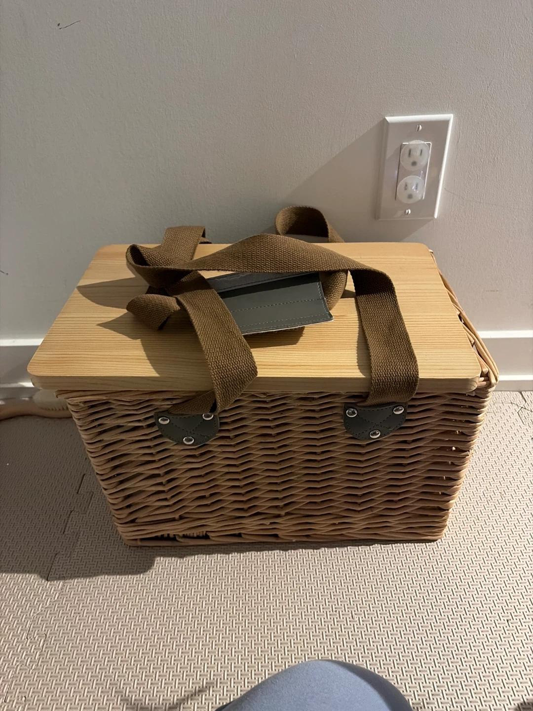 Wicker Picnic Basket with Insulated Lining