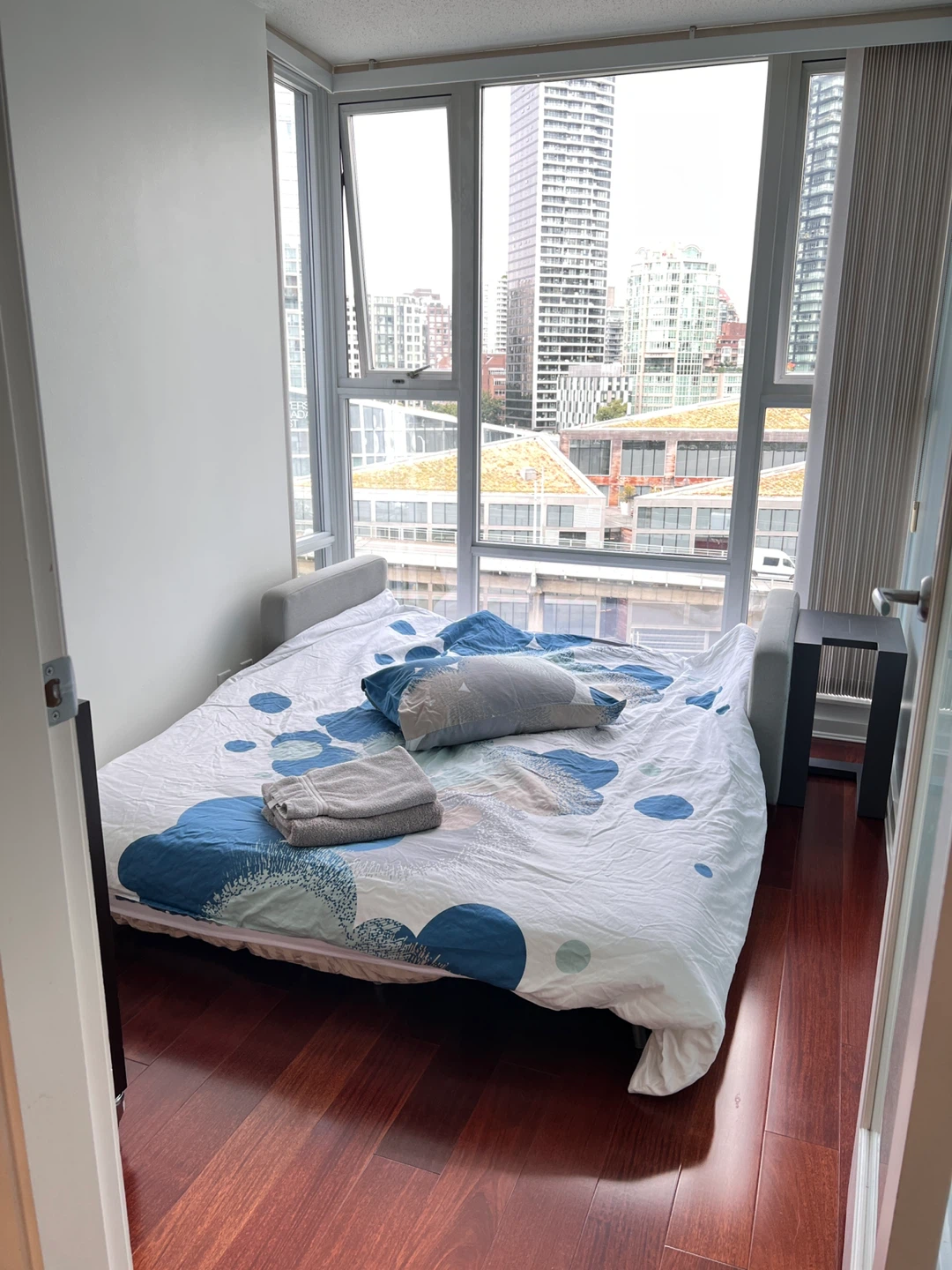 Vancouver downtown/Yaletown 1 bedroom 1 den short term rental