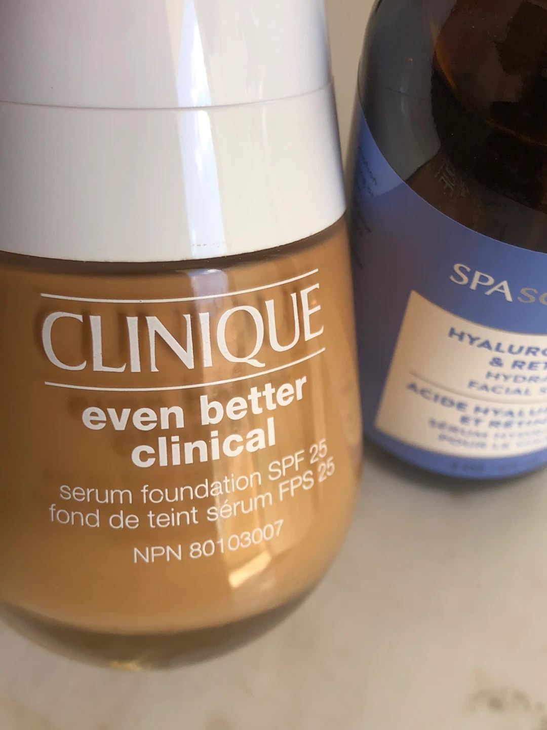 Lot: Clinique Serum Foundation & Hyralonic Facial Serum - photo 3