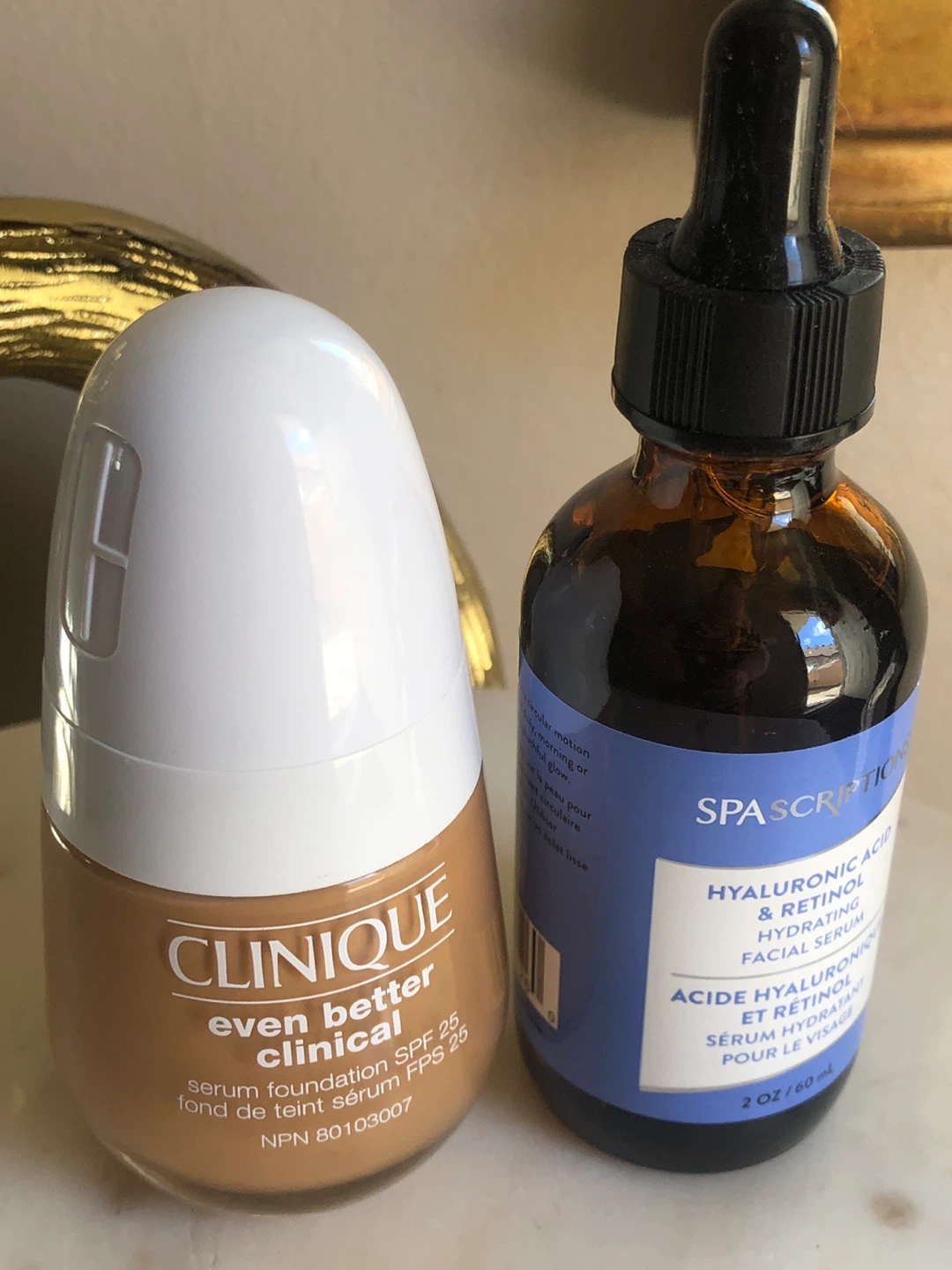 Lot: Clinique Serum Foundation & Hyralonic Facial Serum - photo 2