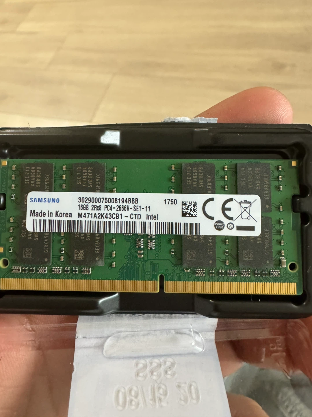Samsung 16GB DDR4 RAM Module - photo 2
