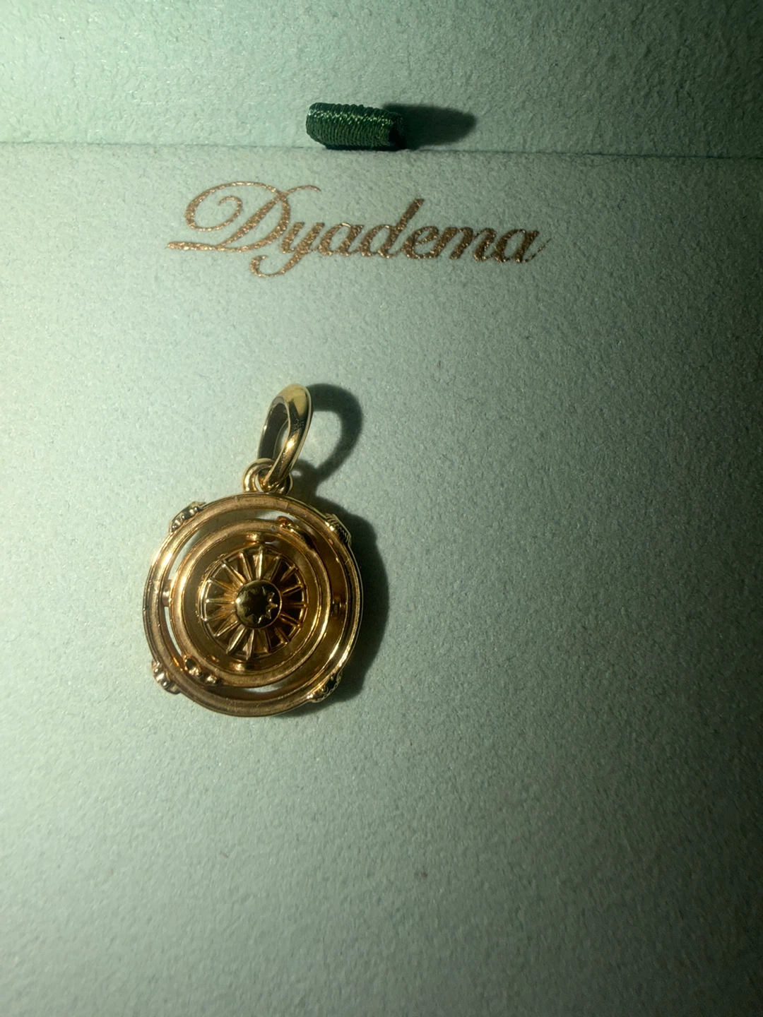 Pandora Gold Tone Pendant - photo 3