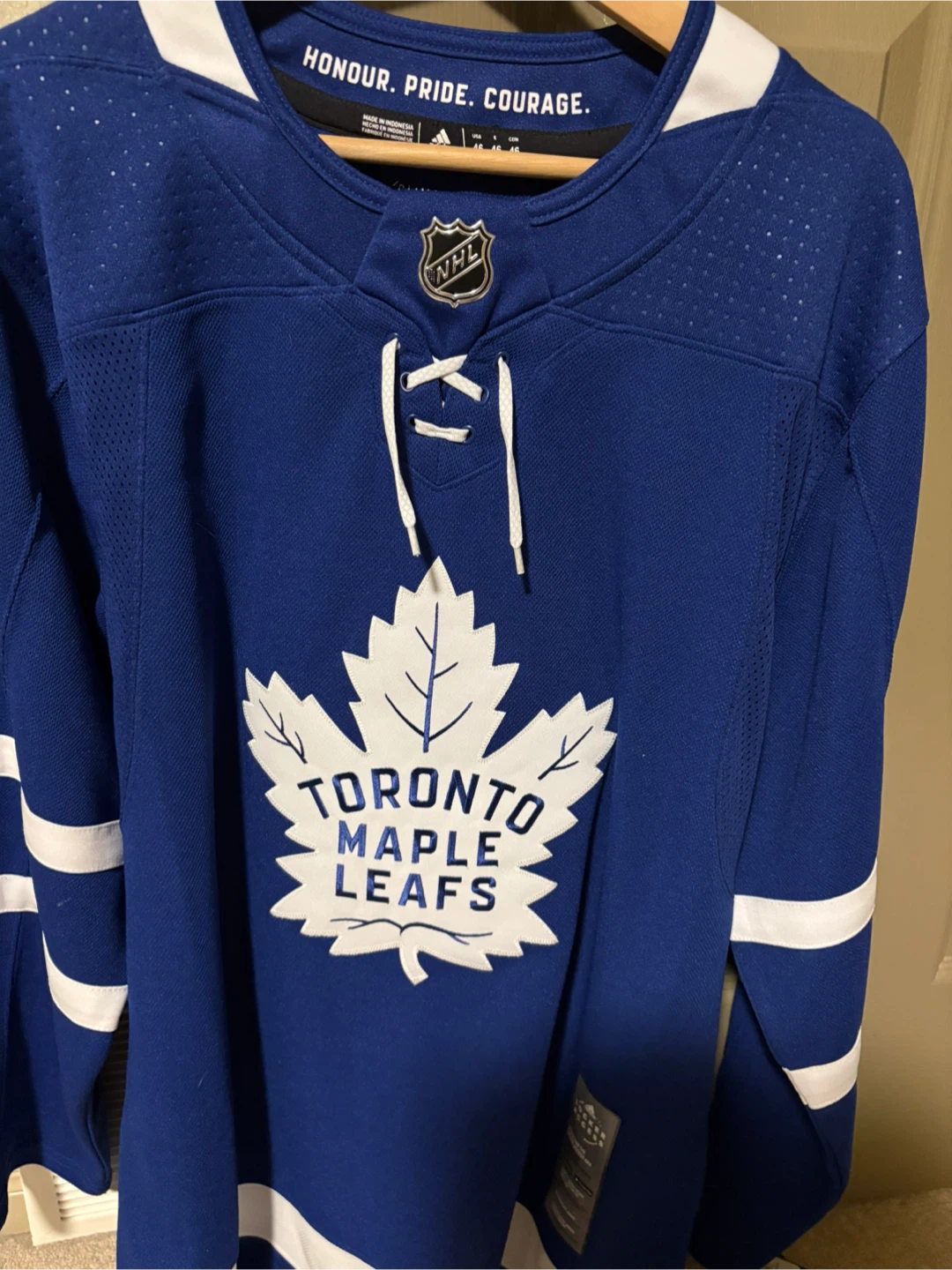 Toronto Maple Leafs Jersey brand new with tags