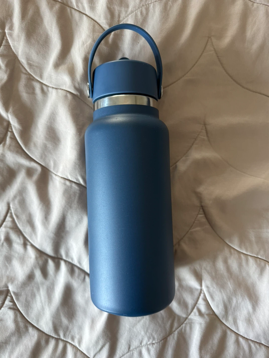 Hydro Flask Water Bottle - photo 2
