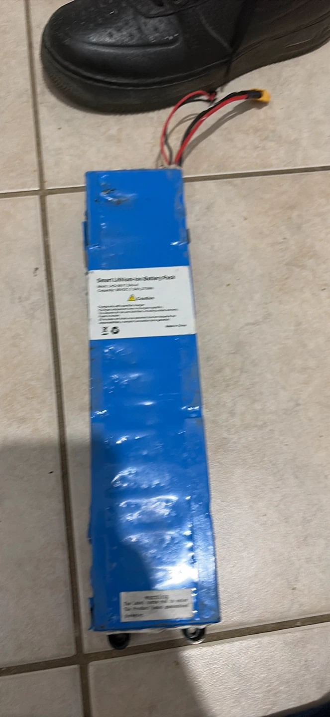 Smart Lithium-ion Battery Pack 36V - photo 3