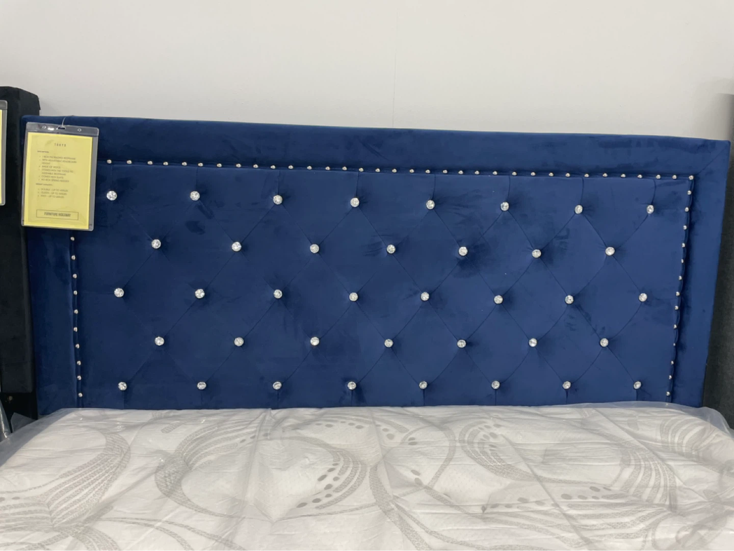 Bedframe Double / Queen/ King