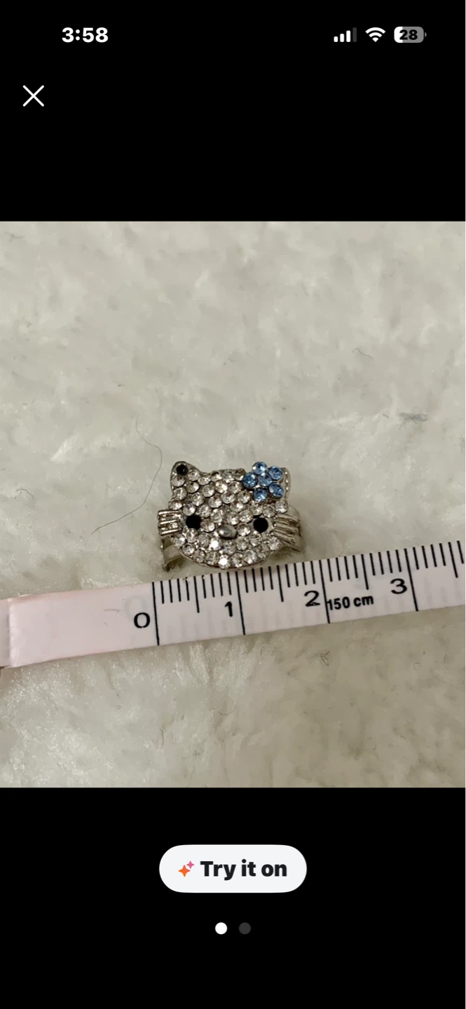 🧡 Hello Kitty Ring with Crystals