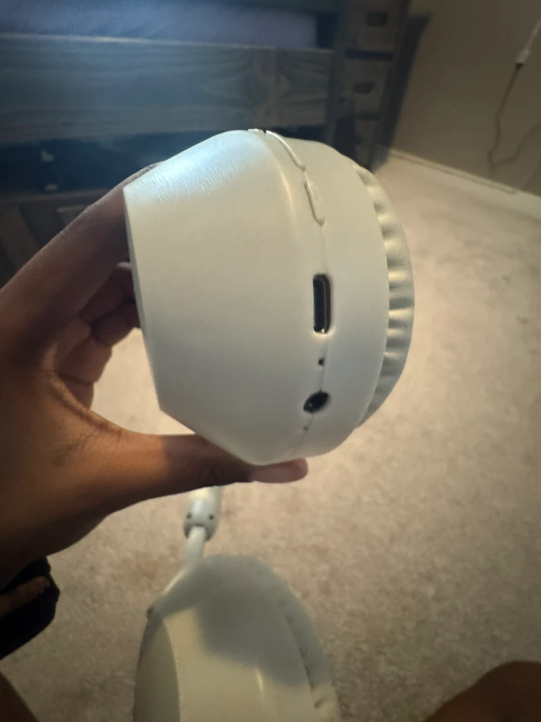White Noise Reduction Bluetooth Headphones with Microphone - photo 2