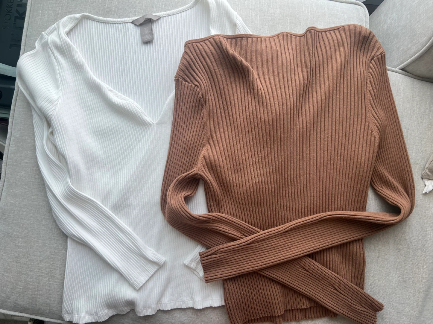 H&M Ribbed Long Sleeve Tops - White & Brown - photo 2