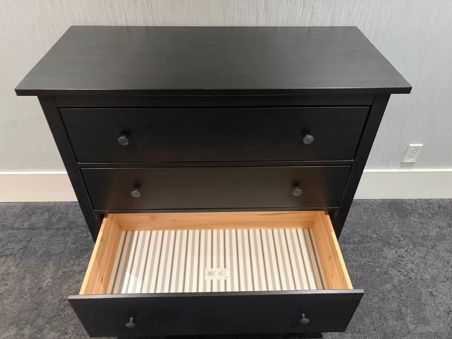 IKEA HEMNES 3 drawers dresser - photo 4