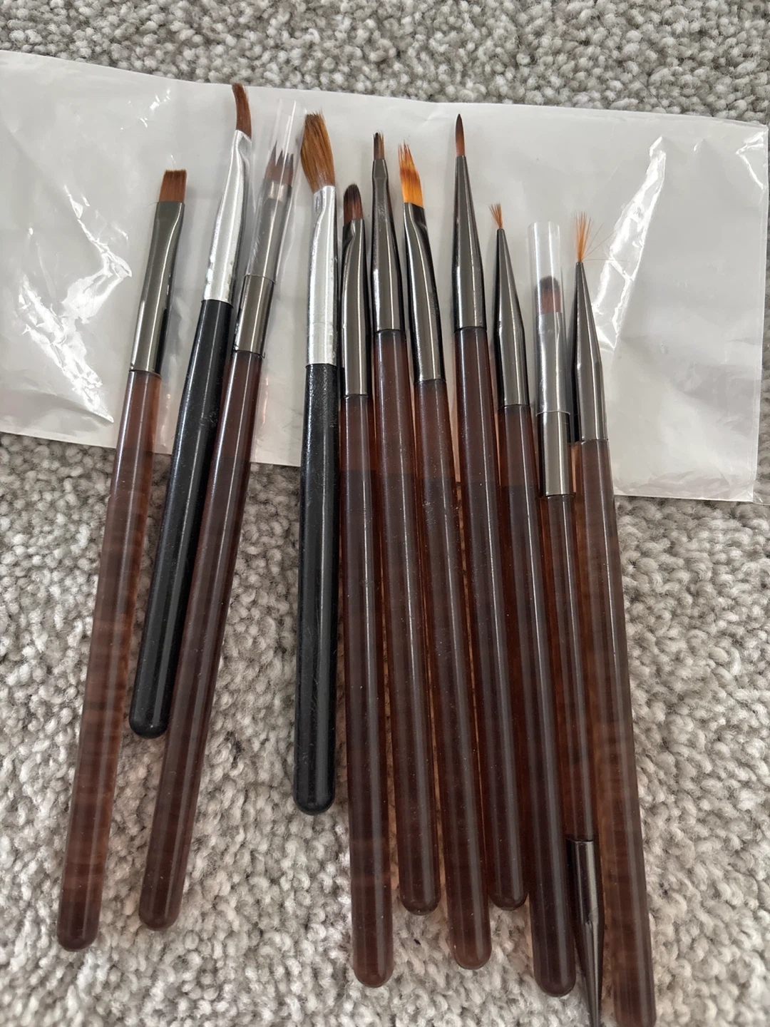 Set of 11 nails Brushes