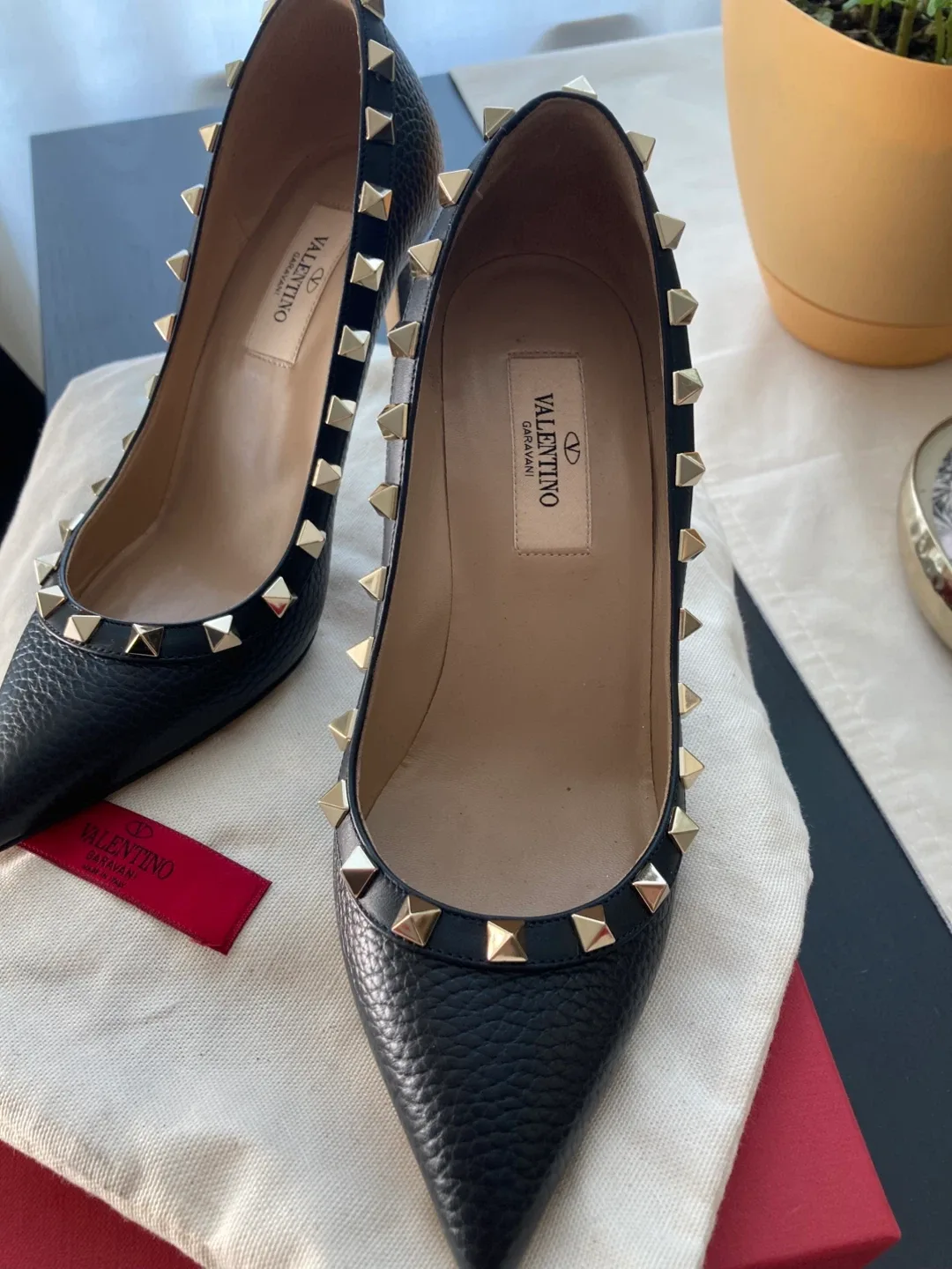 *Authentic* Valentino Rockstuds Size 5 - photo 2