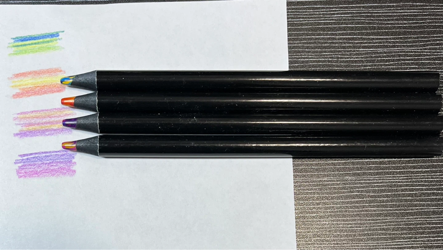 Multi-coloured pencils - set of 4
