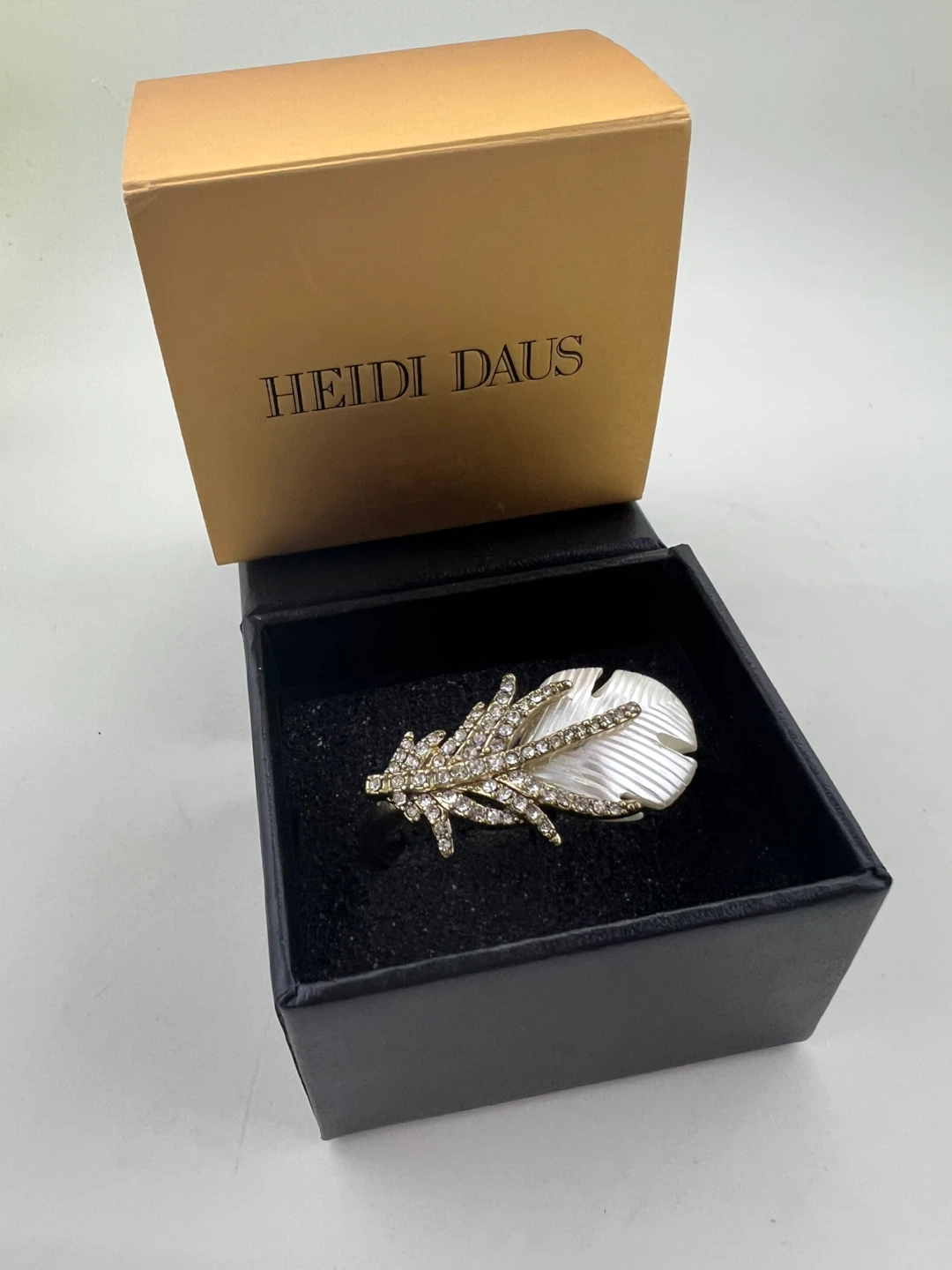 Brand New Heidi Daus "Pretty Plumage" Two-Finger Ring