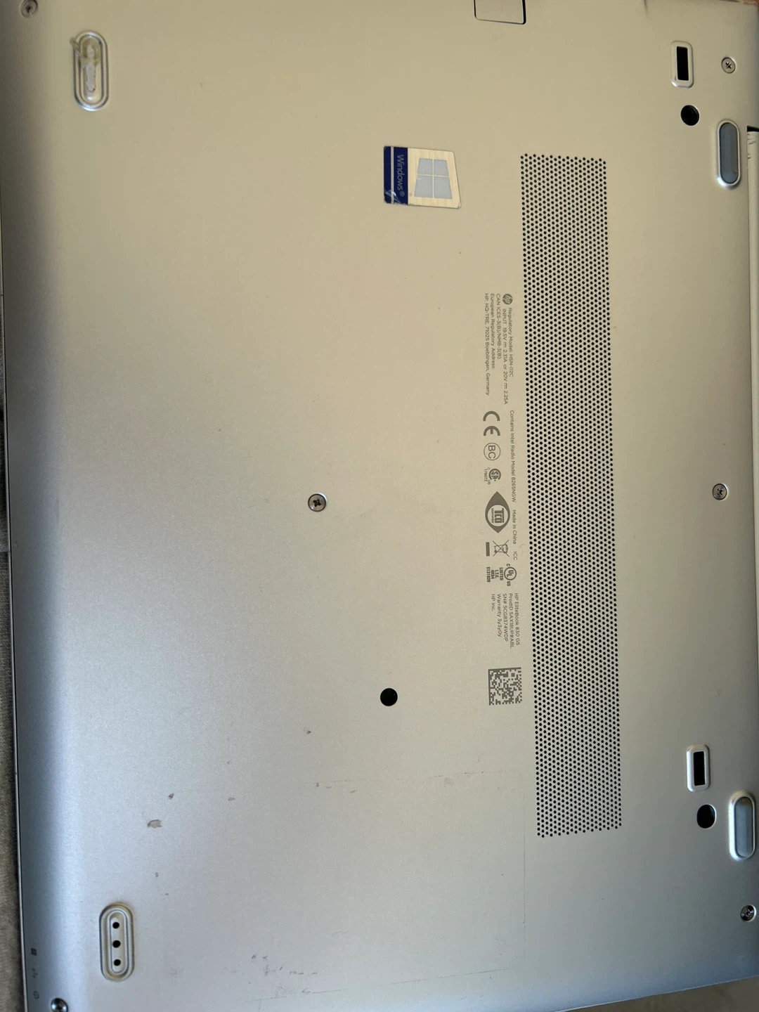 HP EliteBook Laptop - photo 3