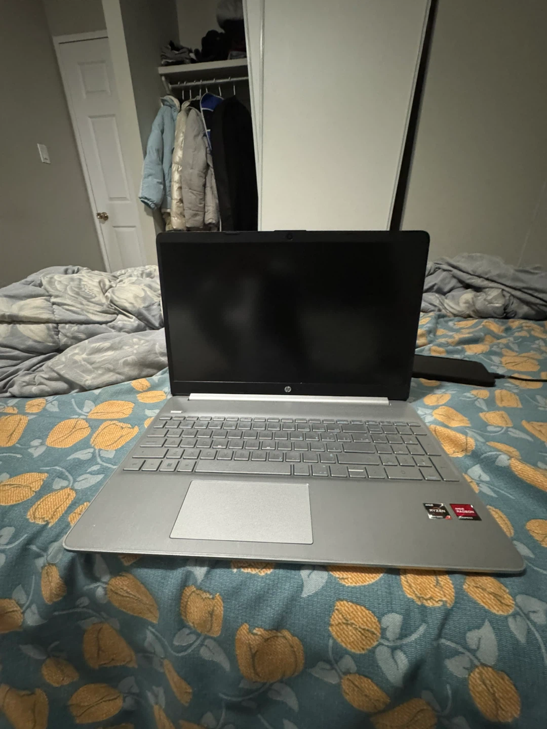 HP Laptop 15-ef2xxx AMD Ryzen 7 5700U 16GB RAM 477GB SSD
