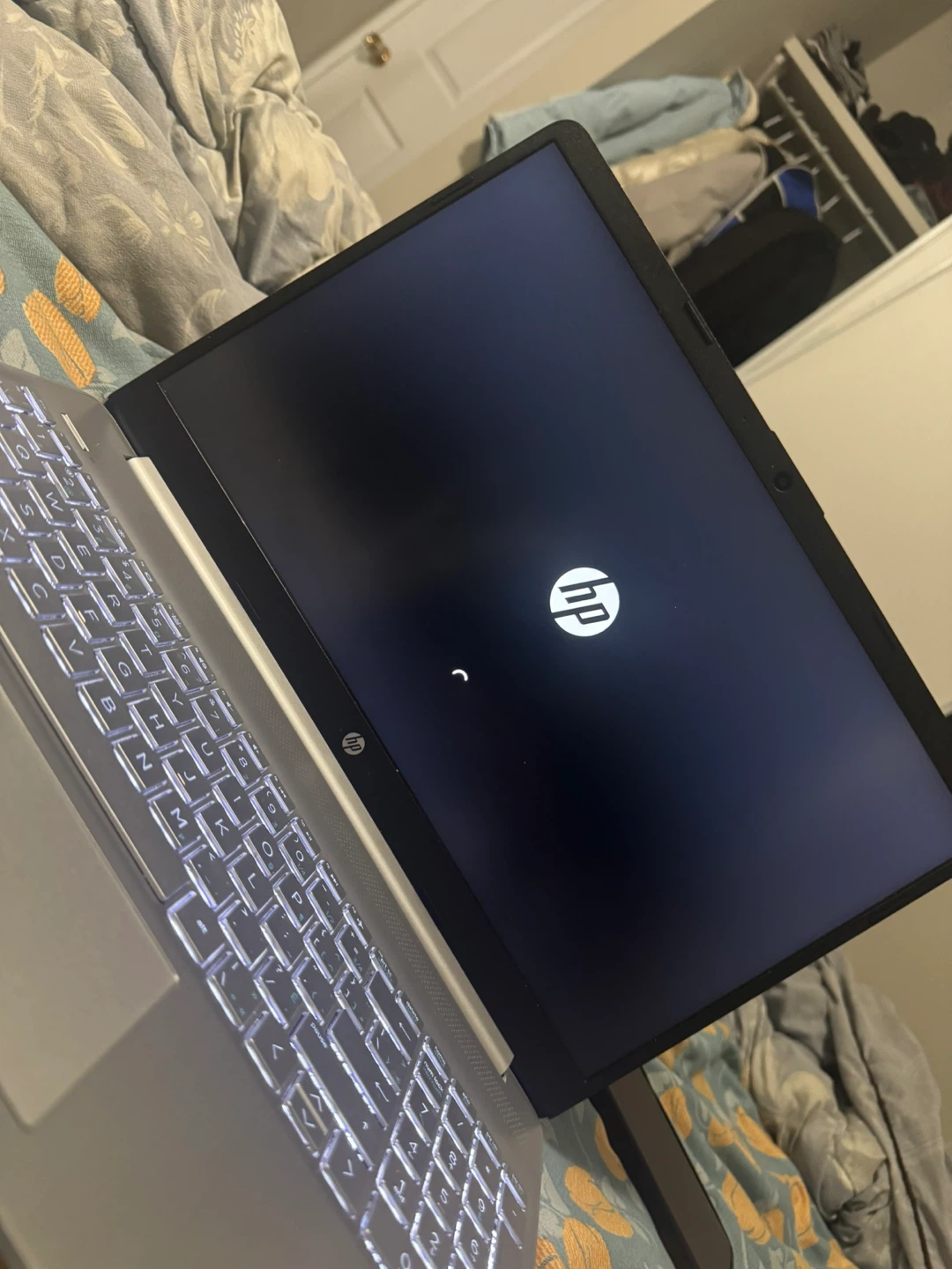 HP Laptop 15-ef2xxx AMD Ryzen 7 5700U 16GB RAM 477GB SSD - photo 2