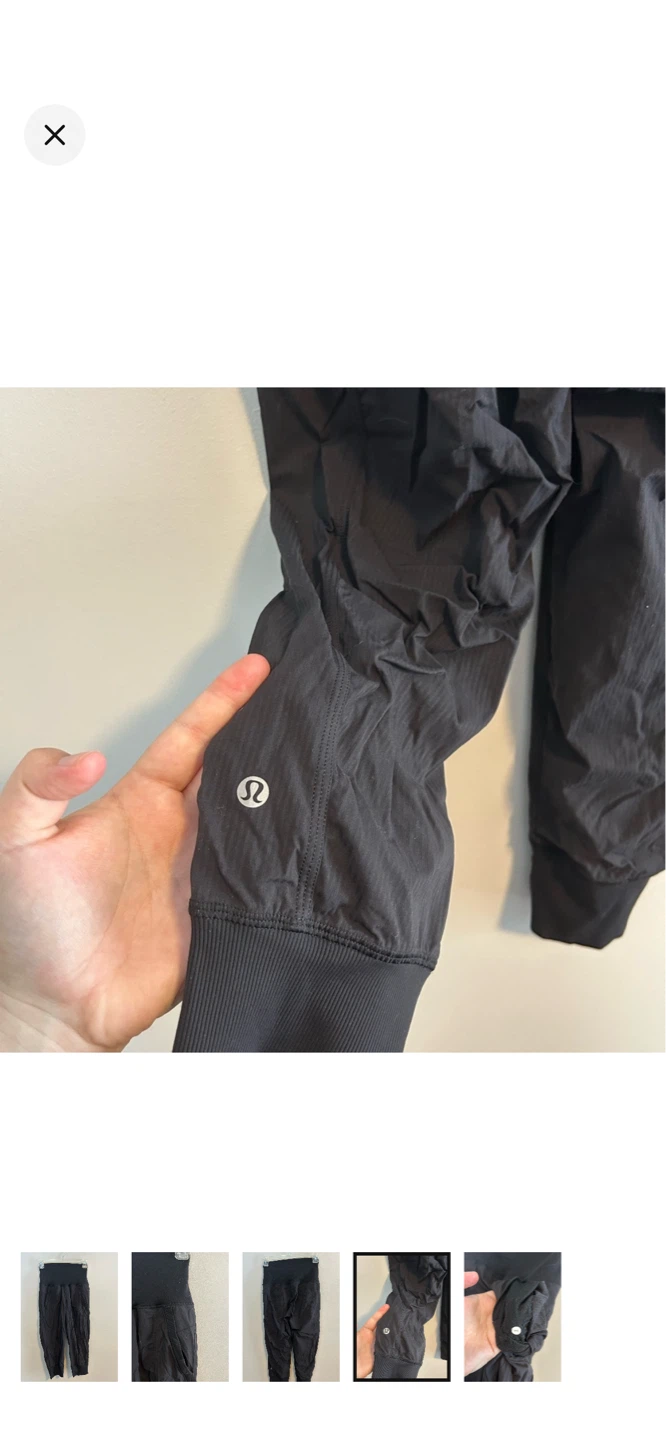 Lululemon Black Jogger Pants Size 2 - photo 4