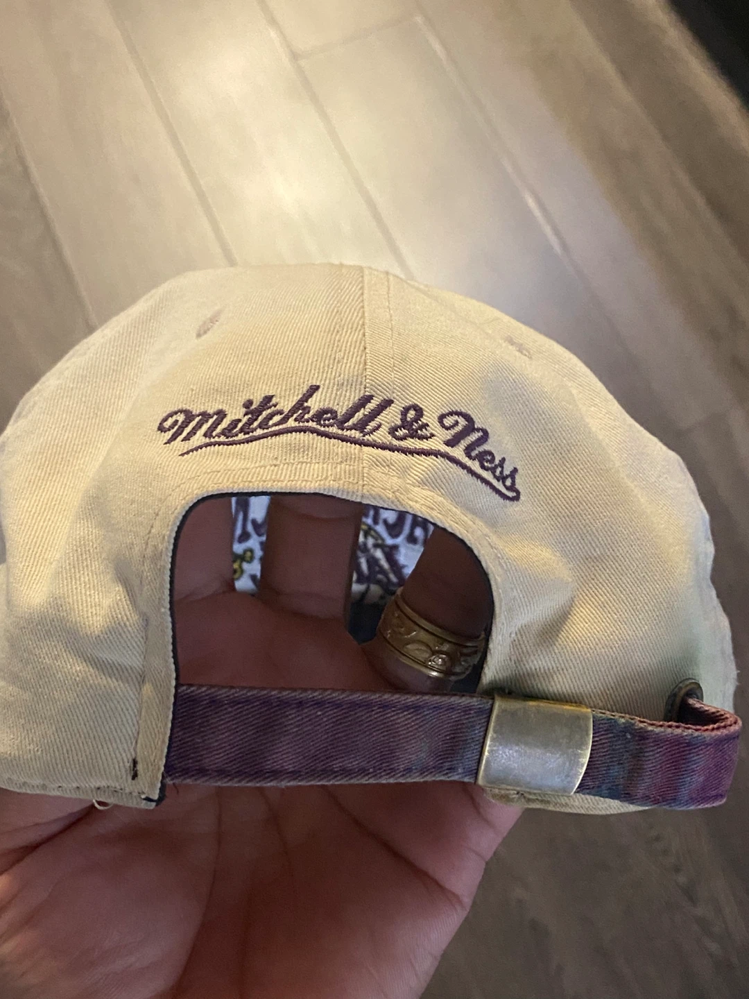 Los Angeles Lakers Back 2 Back World Champions Cap - photo 4