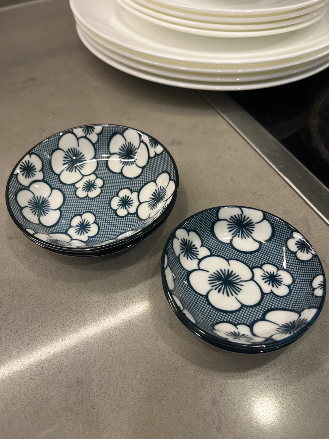 Small plate and ikea plate - photo 3