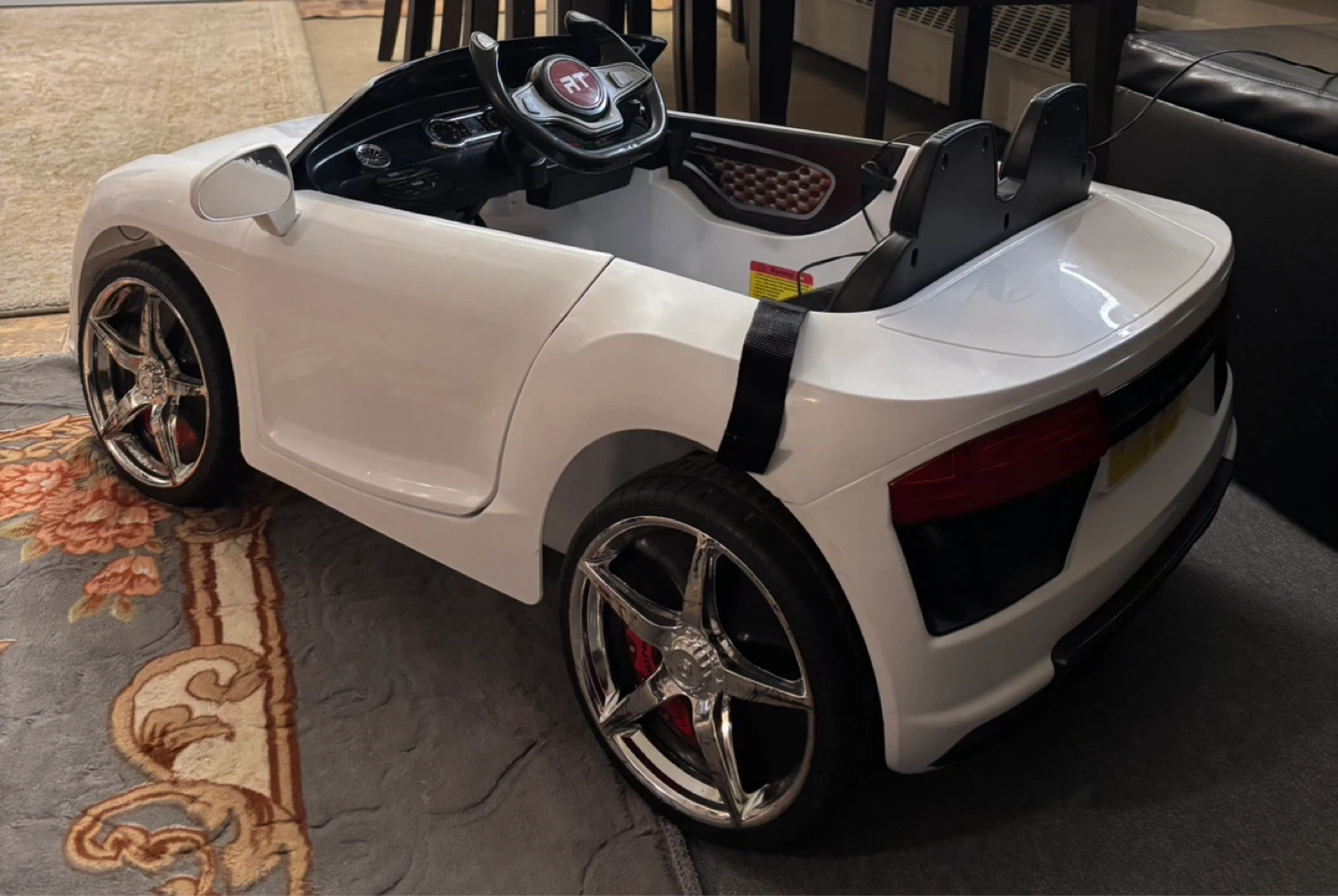 White Audi Ride-On Car with Remote Control - photo 3