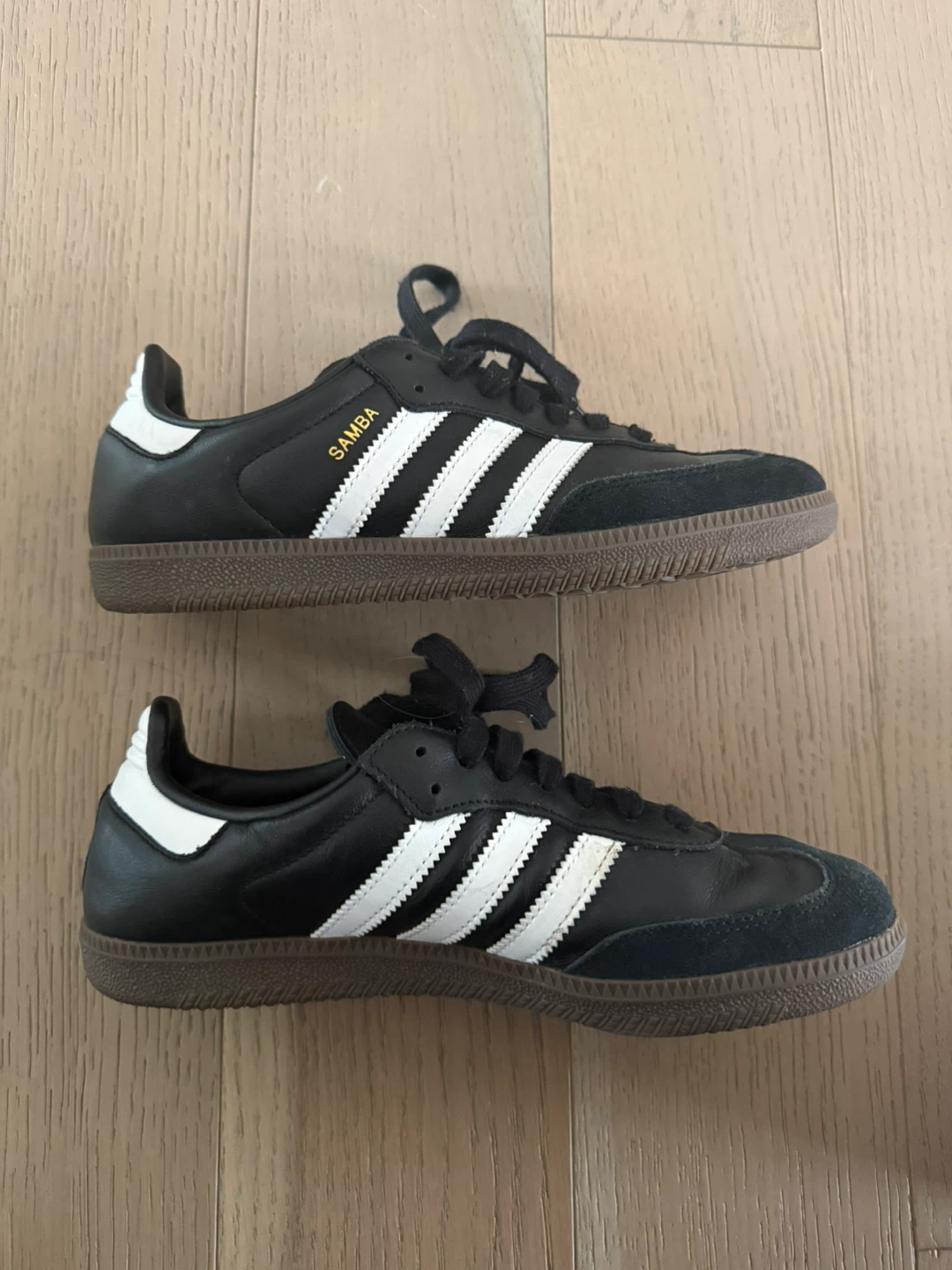 Adidas samba sneakers - woman’s size 8 - photo 2