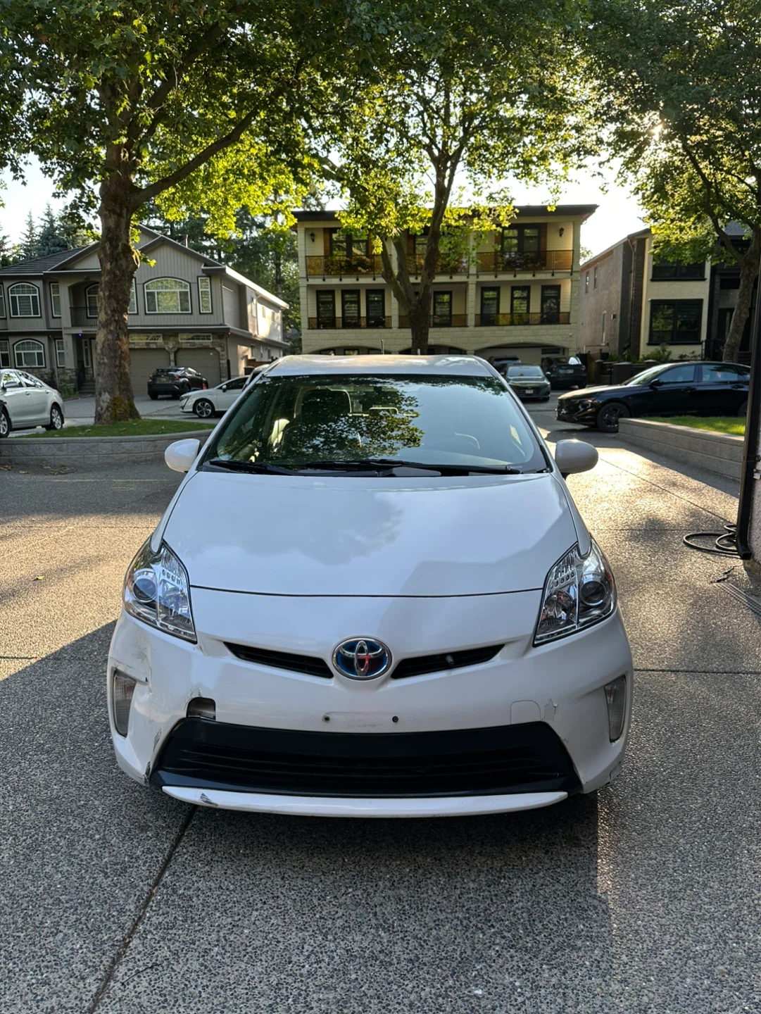 White Toyota Prius 2012 - photo 5