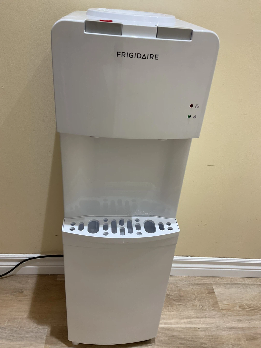 Frigidaire Water Cooler Dispenser - photo 3