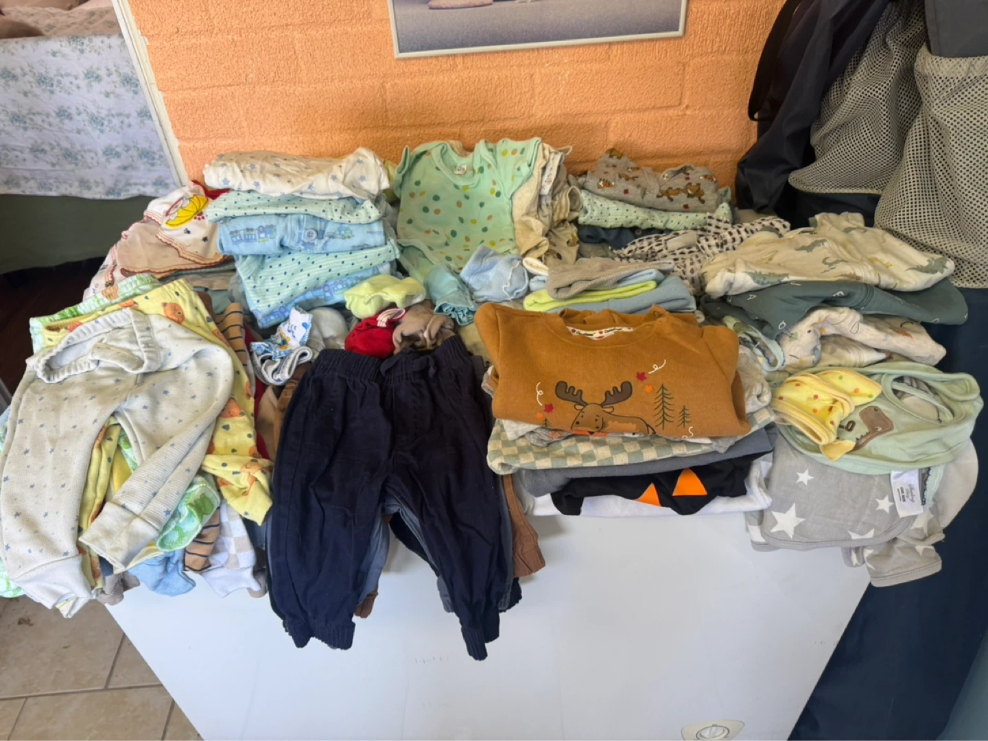 Baby Clothes Bundle - photo 3