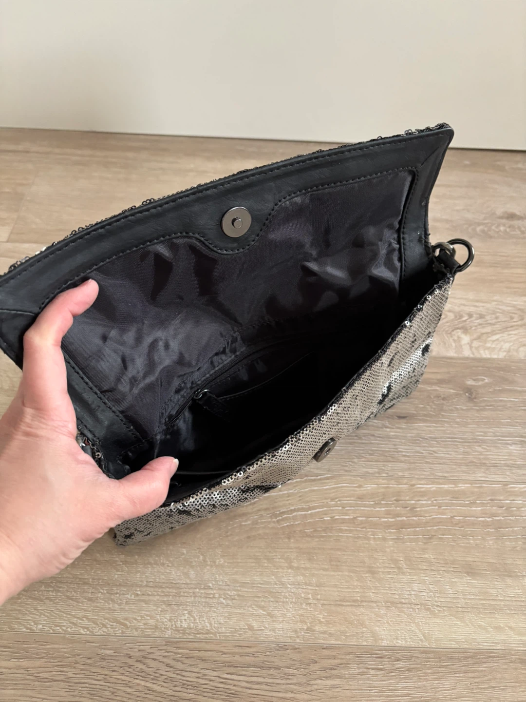 Calvin Klein Sequin Purse/Clutch - photo 3