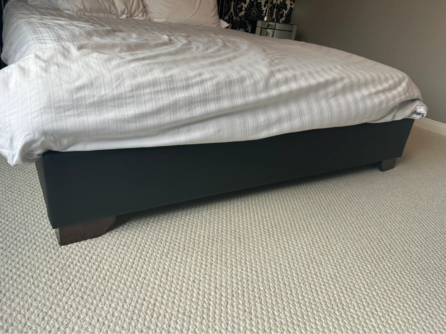 Black Faux Leather Tufted Headboard Bed Frame - photo 3