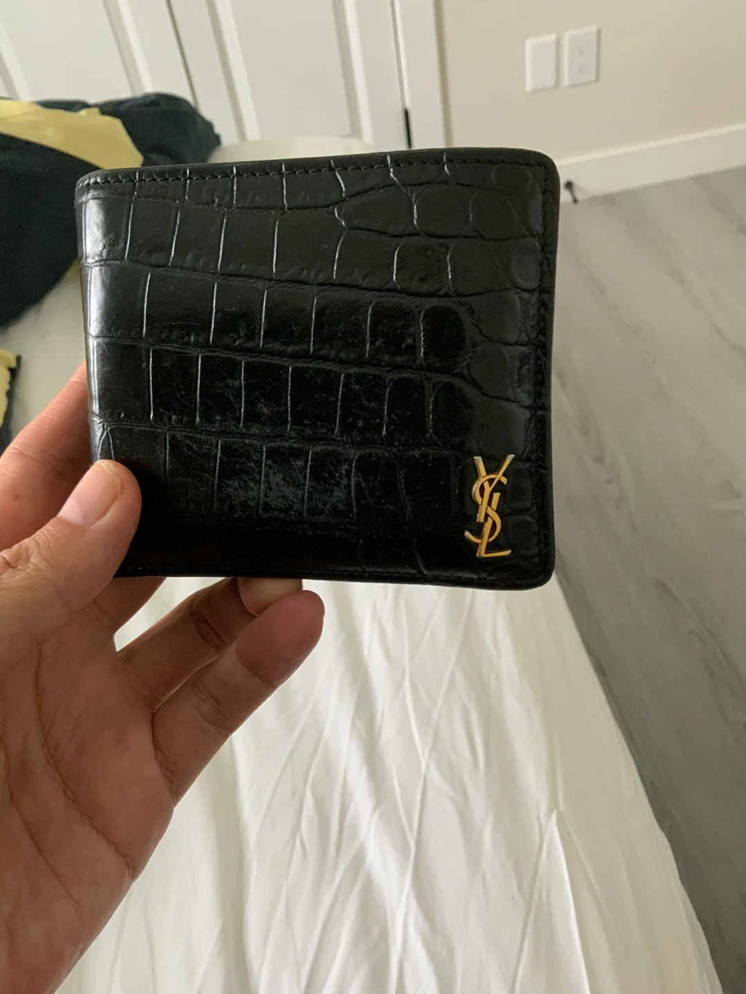 Saint Laurent Paris Black Croc-Embossed Bifold Wallet - photo 4