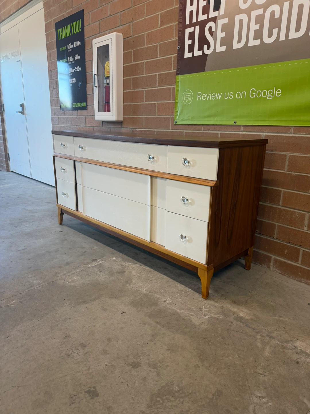 MCM 9-Drawer Dresser with Walnut Top - photo 2