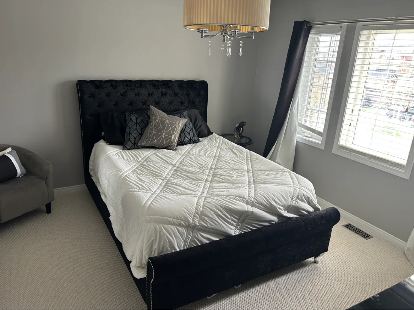Black Velvet Tufted Queen Bed Frame - photo 3
