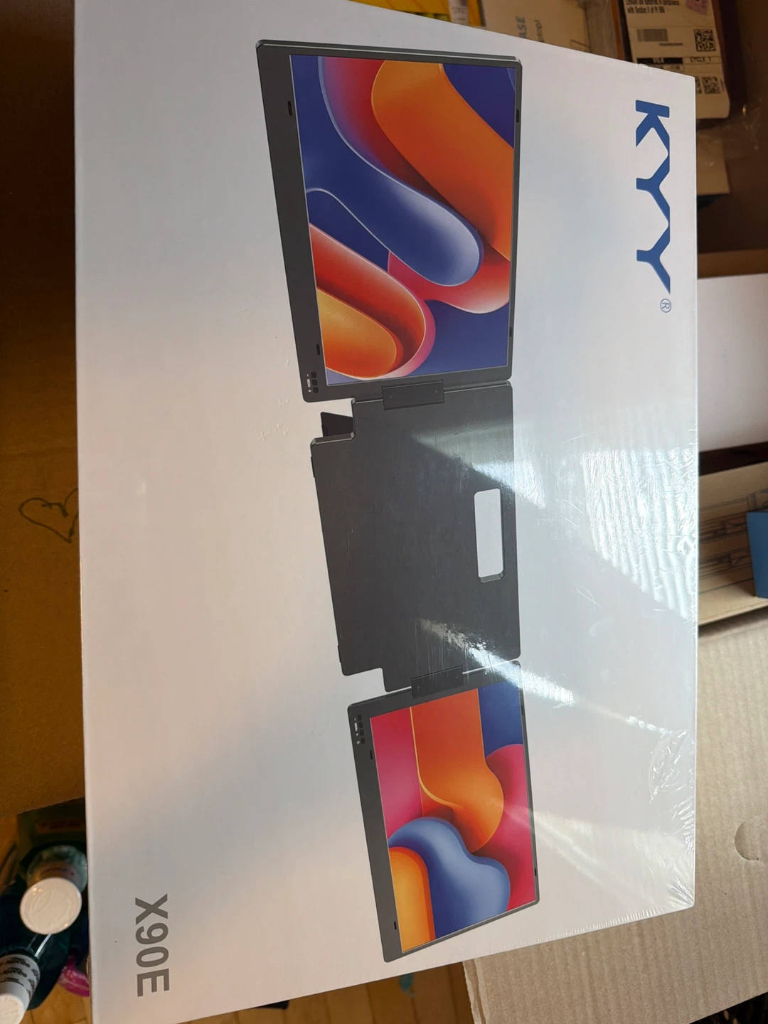 KYY X90E 15.6" Triple Screen Laptop Extender
