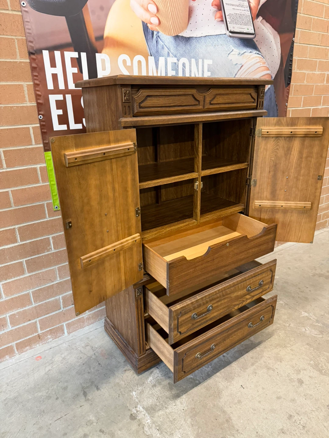 Armoire/ Wardrobe Dresser 5 ft tall - photo 4