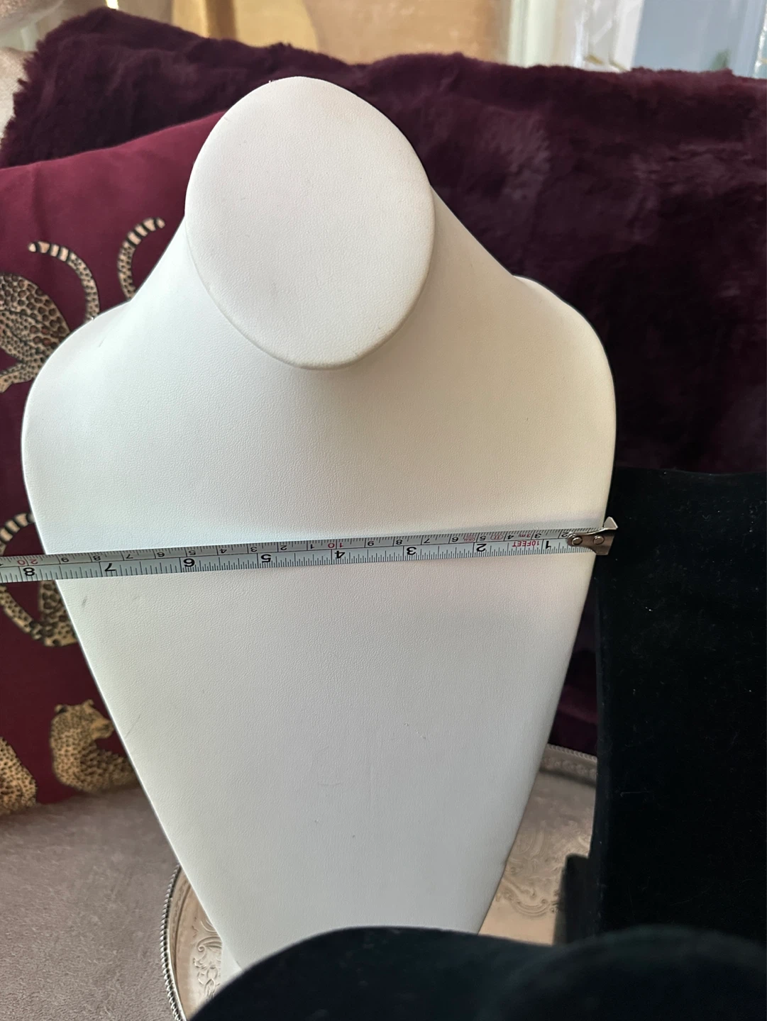 Jewelry Display Busts - White and Black Velvet - photo 5