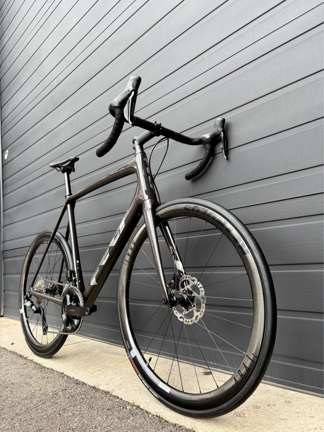 61cm XL Brand New Felt Carbon Di2 Road Bike - photo 4