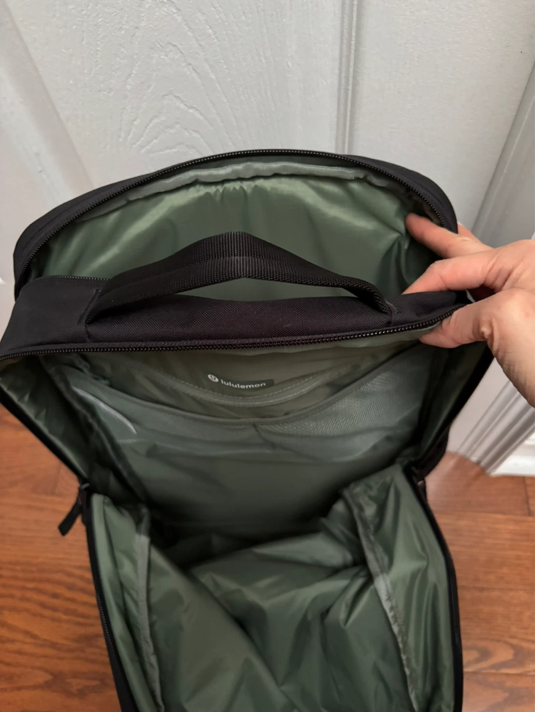 Lululemon Black Double-Zip Backpack 22L - photo 4