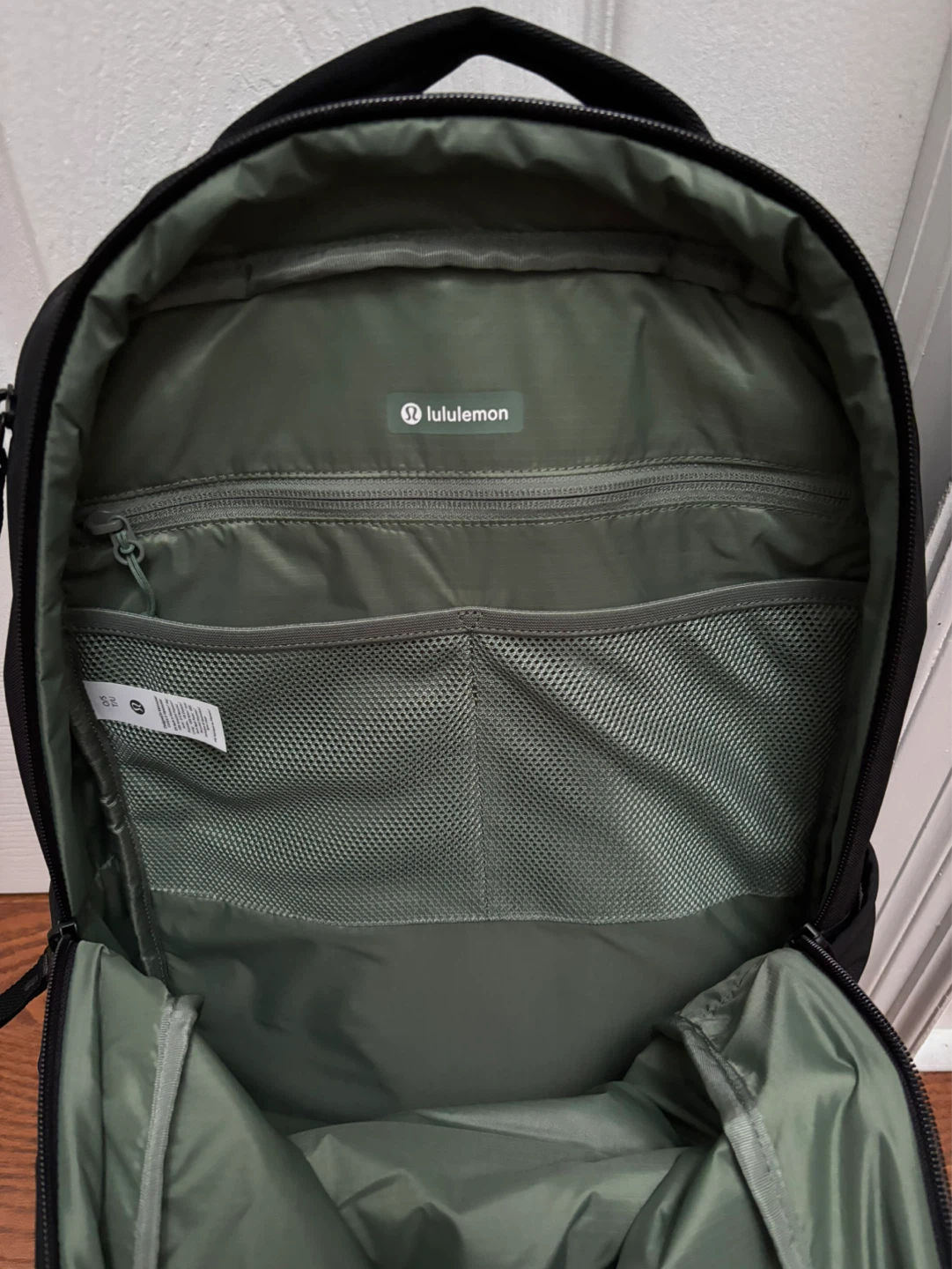 Lululemon Black Double-Zip Backpack 22L - photo 3