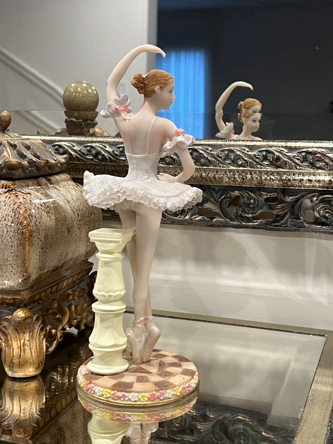 Ballerina Figurine - photo 3