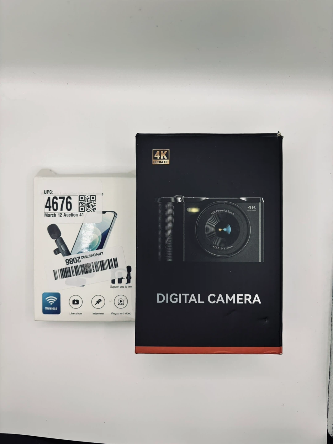4K Digital Camera & Wireless Lavalier Microphone Set
