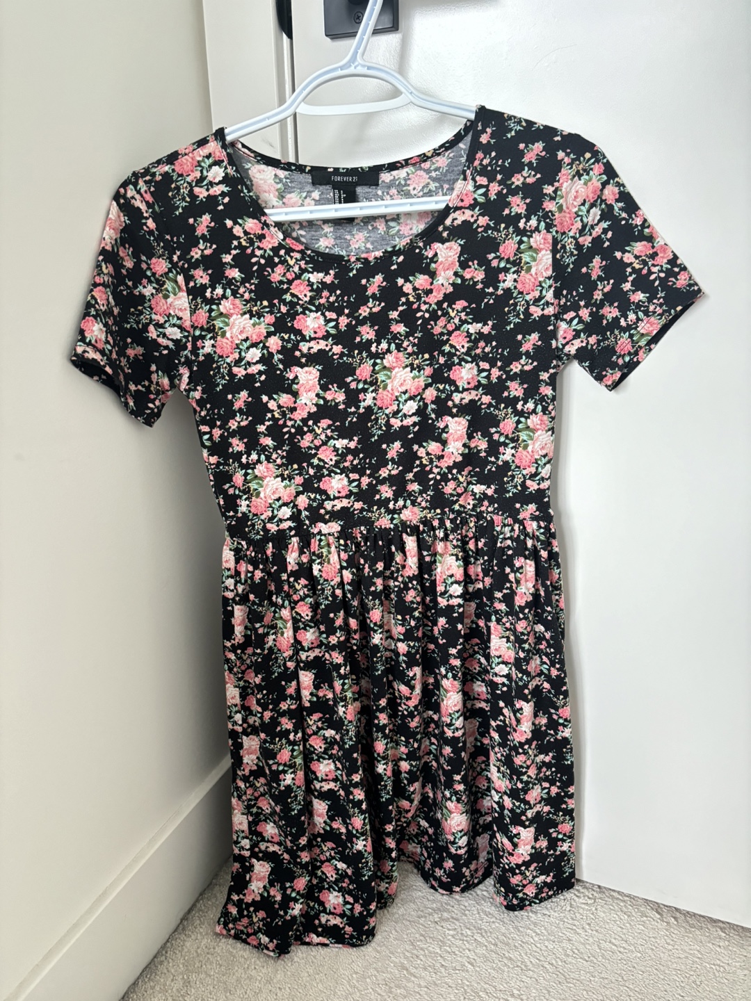 Forever 21 Black Floral Print Dress Size S