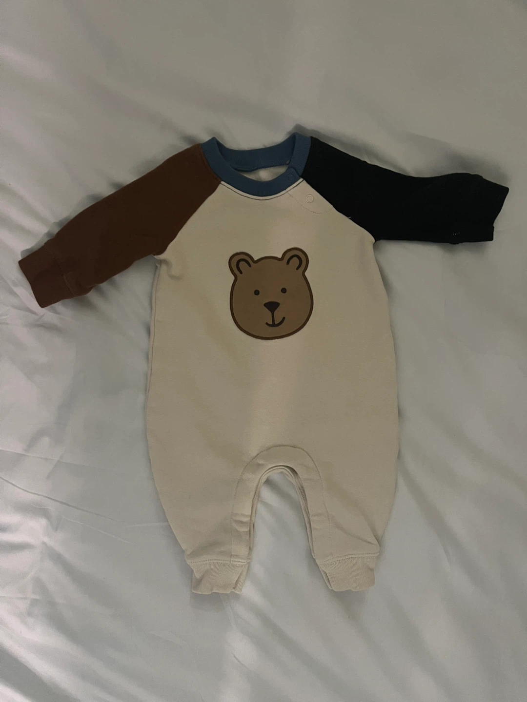 GAP Baby Sleeper - 0 to 3 months