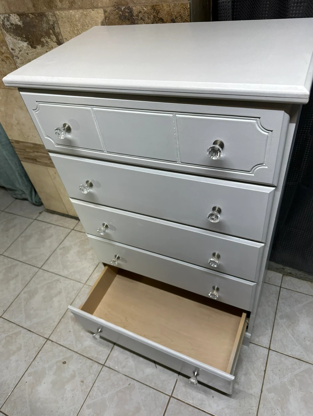 Modern White Dresser – Crystal Knob Finish - photo 3