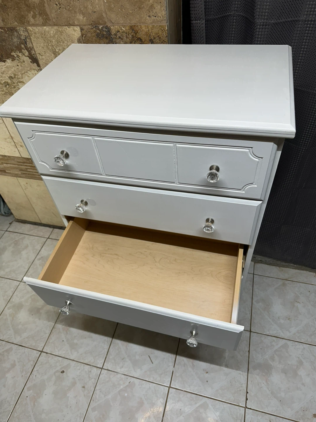 Modern White Dresser – Crystal Knob Finish - photo 5